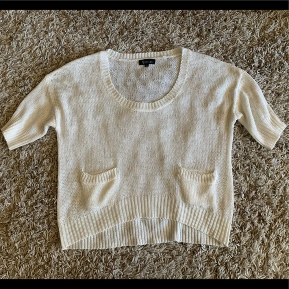 ii sisters sweater size medium